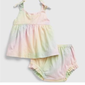 Baby GAP RAINBOW OUTFIT SET.